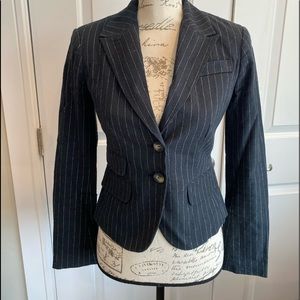Yank linen blazer.